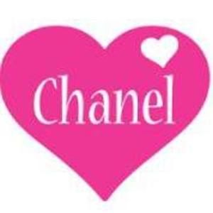 Meet your Posher, Chanel